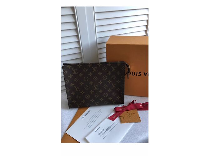 Louis Vuitton Pochette 26 Castaño - vista 3
