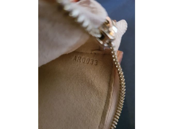 Louis Vuitton Pochette Monogram Cherry Blossom Edizione Limitata Rosa Rosso Crudo - vista 6