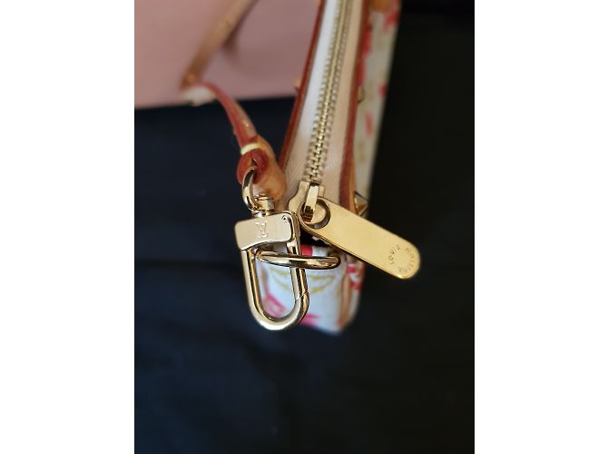 Louis Vuitton Pochette Monogram Cherry Blossom Edizione Limitata Rosa Rosso Crudo - vista 7