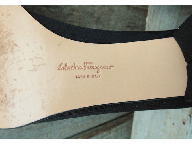 Décolleté Salvatore Ferragamo in pelle nera Nero - vista 7