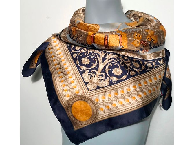 Autre Marque Sciarpa Nara Camicie in Poliestere Stampato 80x80 cm Multicolore - vista 3
