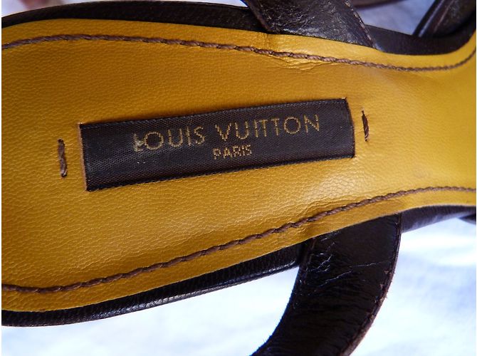 Louis Vuitton Heels Brown Golden - view 4