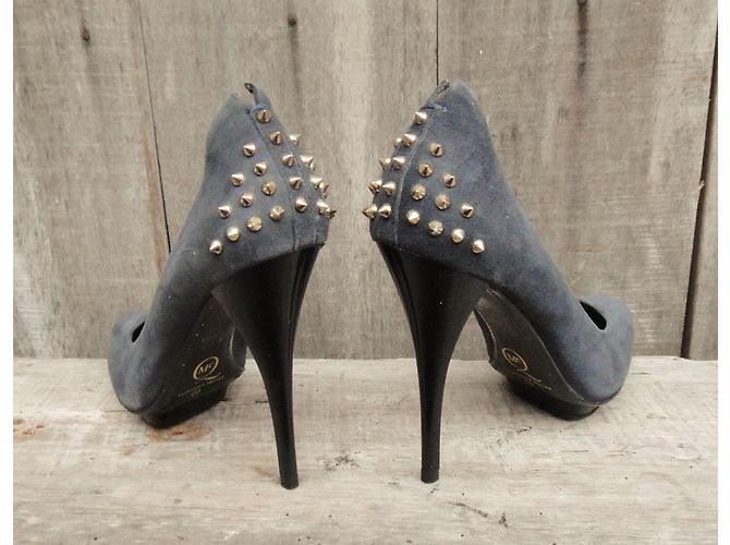 Alexander McQueen Pumps Grau aus Hirschleder - Ansicht 5