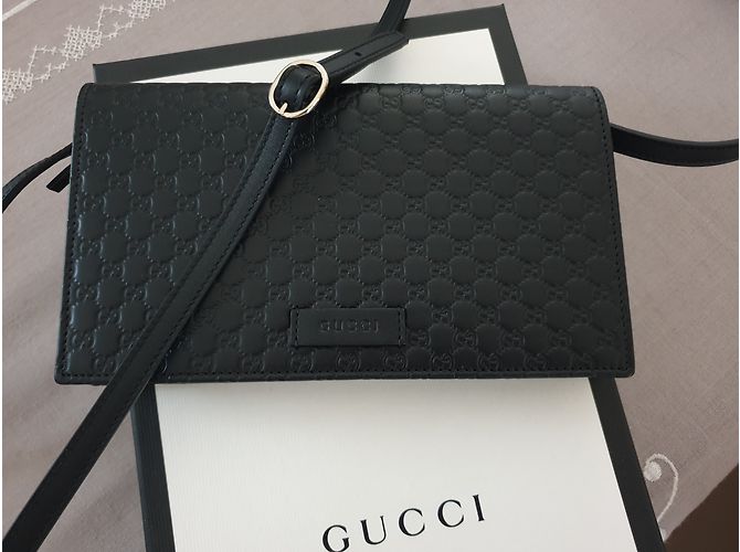 Portafoglio Gucci in Pelle Nera con Tracolla Nero - vista 5