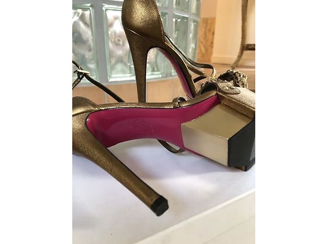 Sandali Versace in pelle bronzo - vista 3
