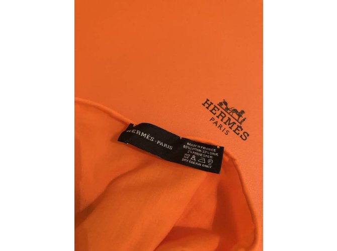 Hermès Maxi Schal orange und silber Seide - Ansicht 2