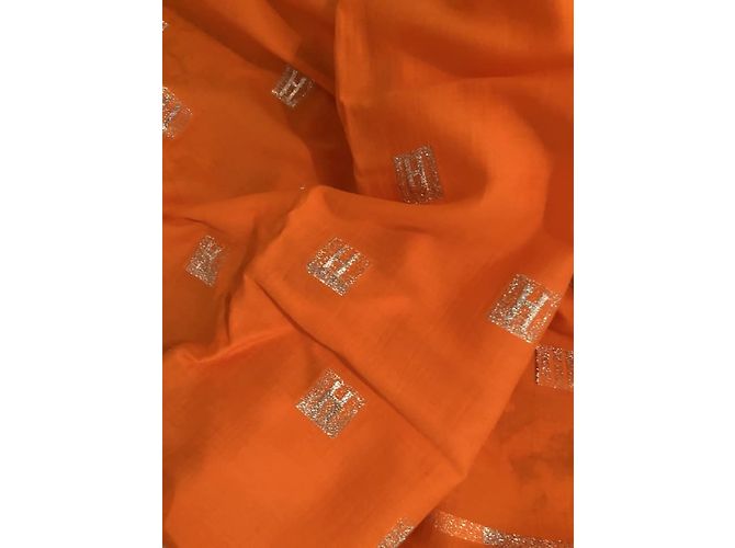 Hermès Maxi Schal orange und silber Seide - Ansicht 4