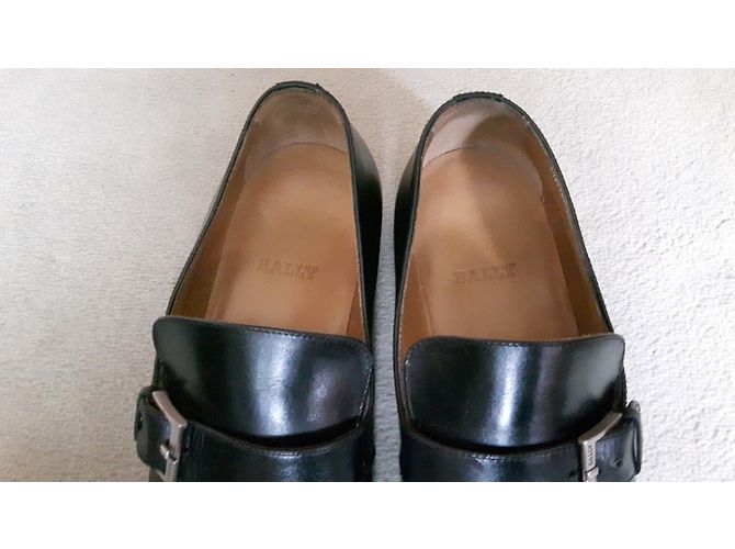 Autre Marque Chaussures Derby BAILLY en cuir noir - vue 3
