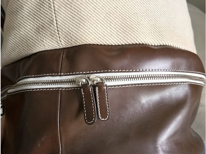 Borsa da viaggio Corneliani in tela beige e pelle marrone - vista 8