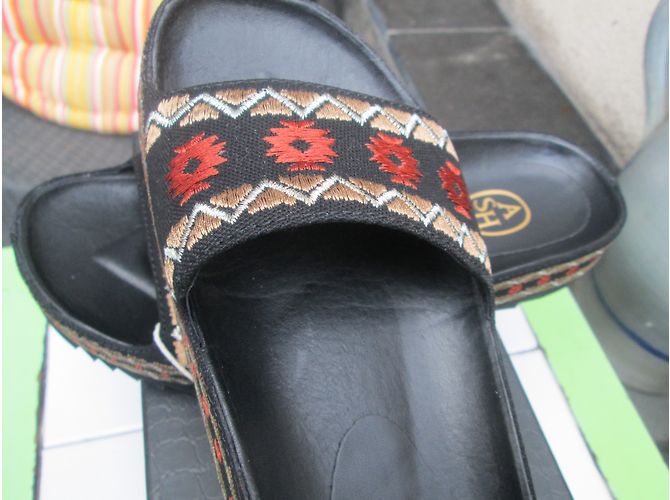 Ash Bestickte Leder Mules Schwarz - Ansicht 6