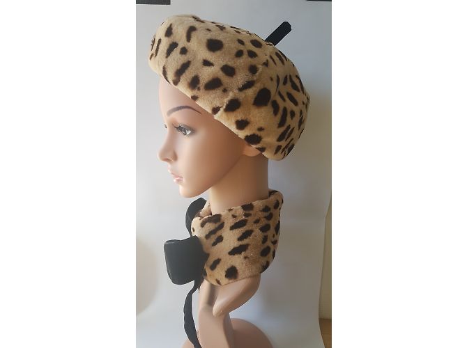 Chanel Hats Leopard print - view 6