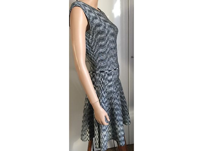 Issa Kleid aus Viscose - Ansicht 3
