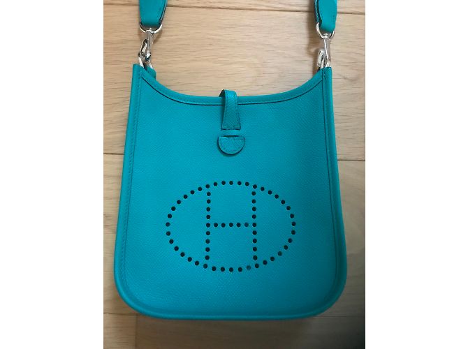Hermès Evelyne TPM Blue Peacock Epsom - vista 2