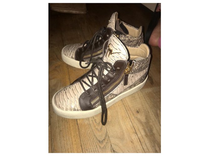 Giuseppe zanotti kriss python embossed Beige Marron foncé - vue 3