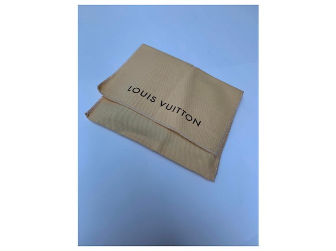 Louis Vuitton Classic monogram wallet. Chic and useful gift Brown - view 5