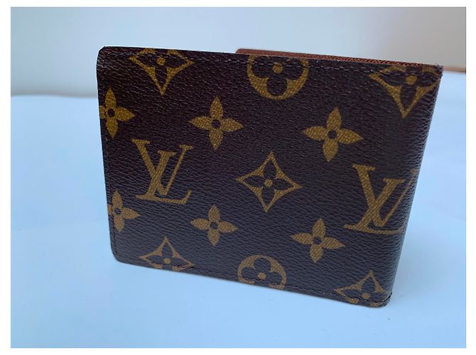 Louis Vuitton Classic monogram wallet. Chic and useful gift Brown - view 8