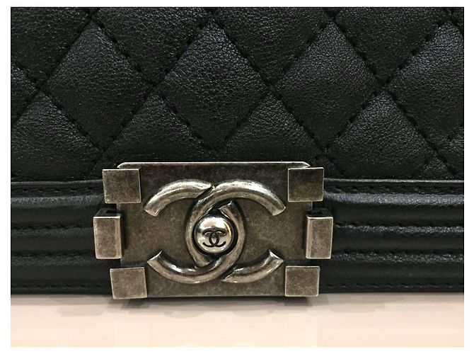 Borsa a mano Chanel Boy in agnello nero - vista 5