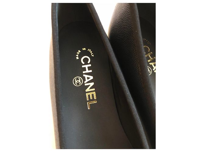 Chanel Ballerines en cuir noir taille 39 - vue 4