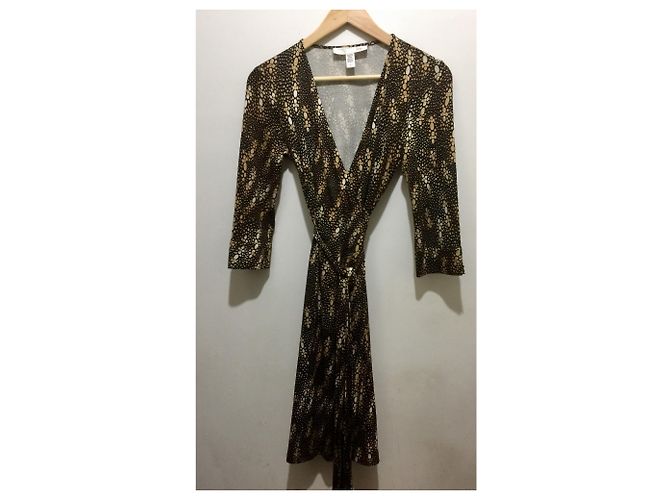 Diane Von Furstenberg Robe portefeuille en soie Julian DvF Marron Multicolore Caramel - vue 4