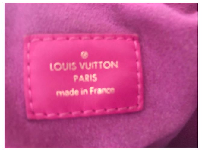 Louis Vuitton Courtney MM Fuschia - vista 16