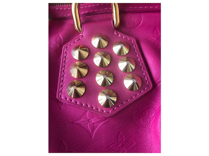 Louis Vuitton Courtney MM Fuschia - vista 4