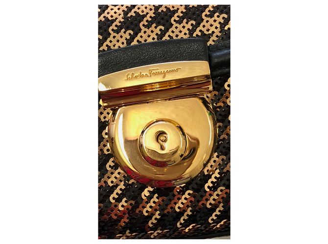 Borsa Salvatore Ferragamo Mini Flamma Nera e Oro Nero - vista 5