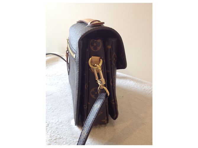 Borsa Louis Vuitton Metis Marrone - vista 5