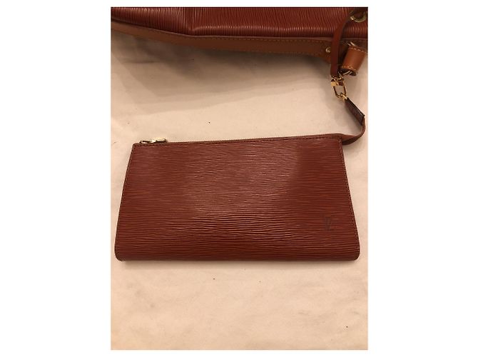 Noe Louis Vuitton Borsa a Secchiello Noé in Pelle Epi Cammello Caramello - vista 3