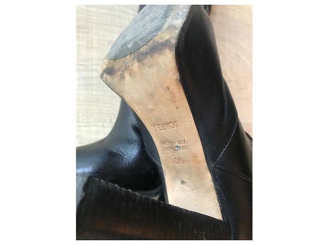 Botas de Cuero Negras FENDI - vista 5