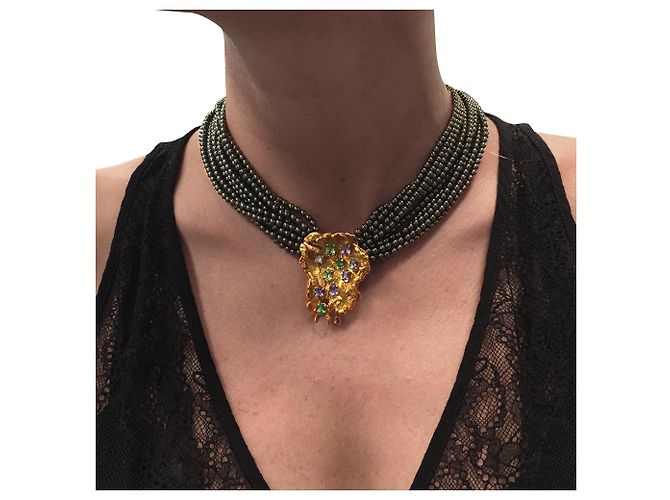 Collana Roland Schad in oro giallo, ematiti e pietre colorate. - vista 5