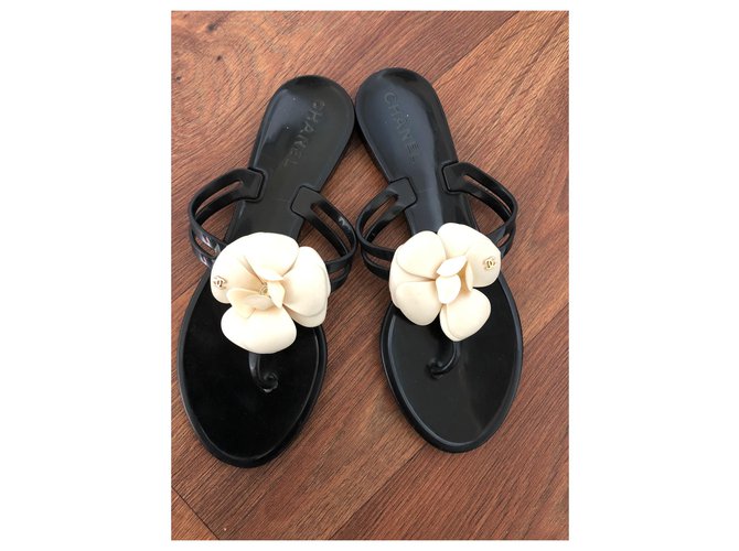 Chanel Infradito Camelia Nero - vista 9