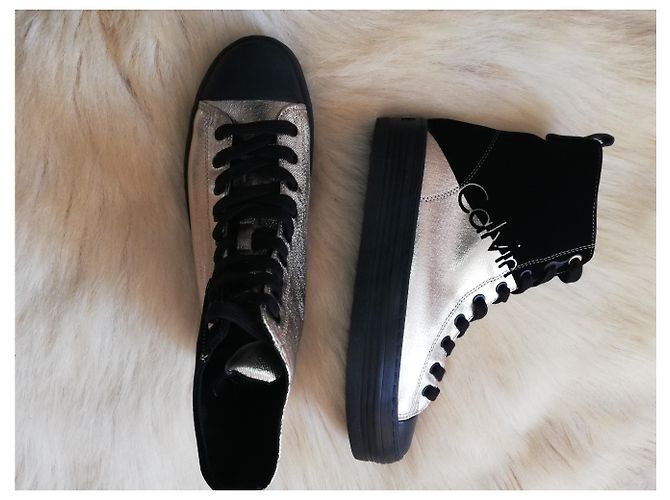 Nuevas zapatillas altas de Calvin Klein - vista 4
