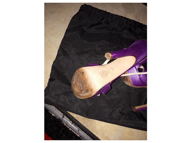 Décolleté Versace in pelle viola Porpora - vista 2