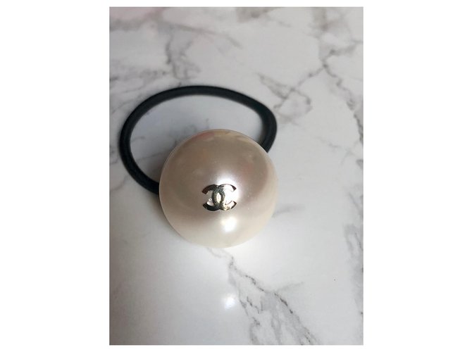 Chanel elastischer Perlenschmuck Roh - Ansicht 2