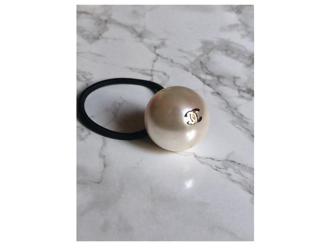 Chanel elastischer Perlenschmuck Roh - Ansicht 3