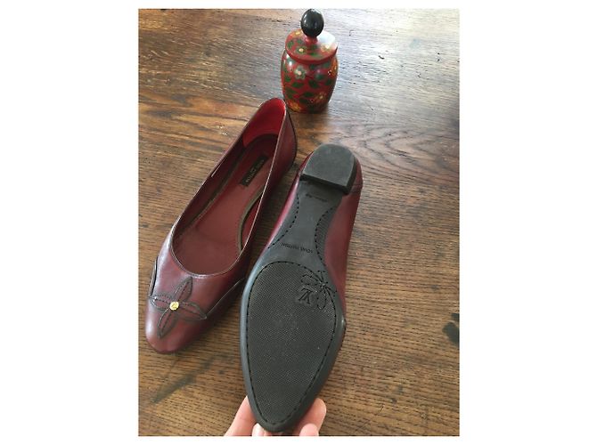 Louis Vuitton Zapatillas de ballet de cuero granate Burdeos - vista 2
