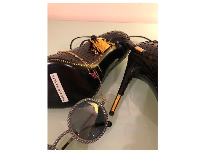 Tom Ford Python High Heels Schwarz Goldener Verschluss - Ansicht 2
