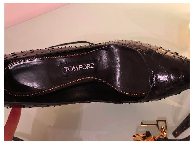 Tom Ford Python High Heels Schwarz Goldener Verschluss - Ansicht 7