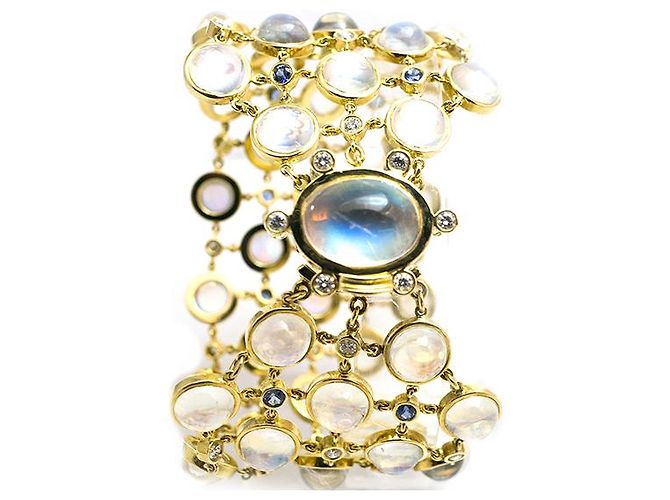 Temple St Clair St Clair Temple "Rainbow Moonstone" pulseira de ouro amarelo, pedras da lua, diamantes e safiras. - vista 2