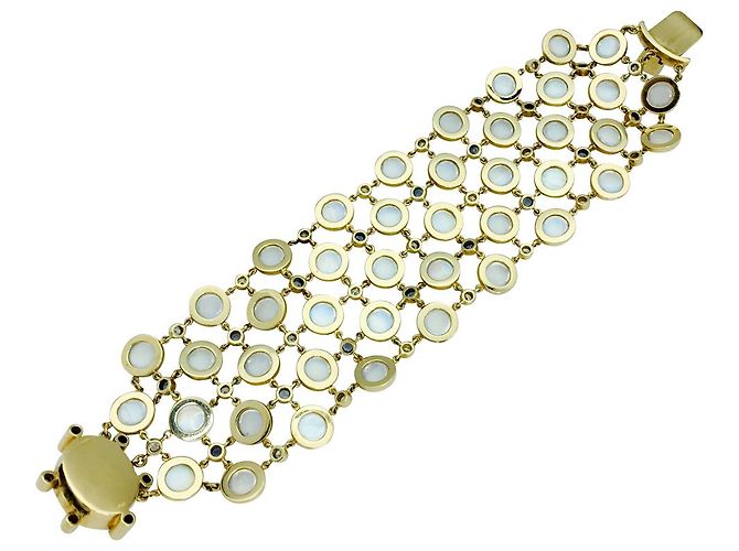 Temple St Clair St Clair Temple "Rainbow Moonstone" pulseira de ouro amarelo, pedras da lua, diamantes e safiras. - vista 8