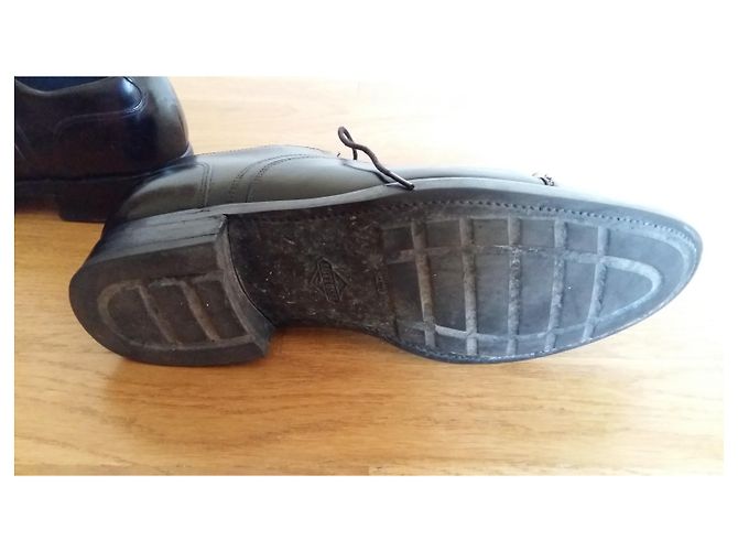 Autre Marque Chaussures à lacets en cuir noir - vue 3