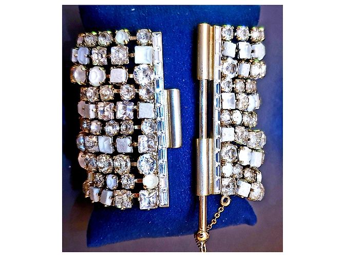Bracciale CHANEL della collezione 2015 d'oro e cristalli Bianco Giallo - vista 3