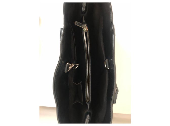 Louis Vuitton Passy PM Epi Leather Handbag Black - view 3