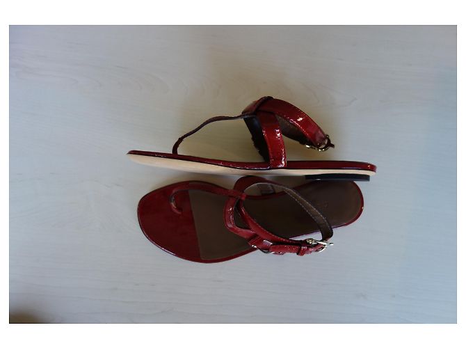 Sandali Gucci in pelle rosso scuro Bordò - vista 2