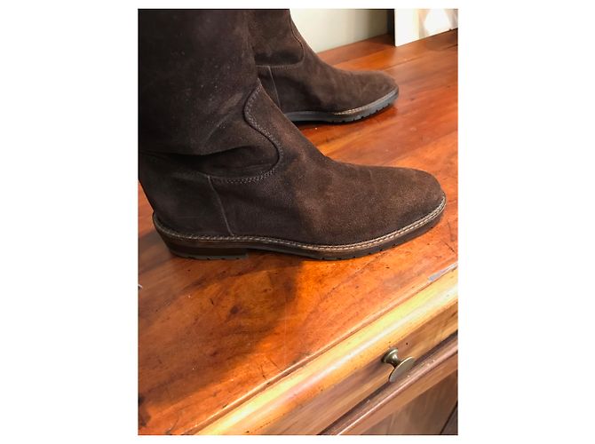Botas altas Chanel de piel de ciervo marrón oscuro - vista 2