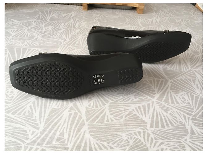 Décolleté Geox in vernice nera con zeppa Nero - vista 5