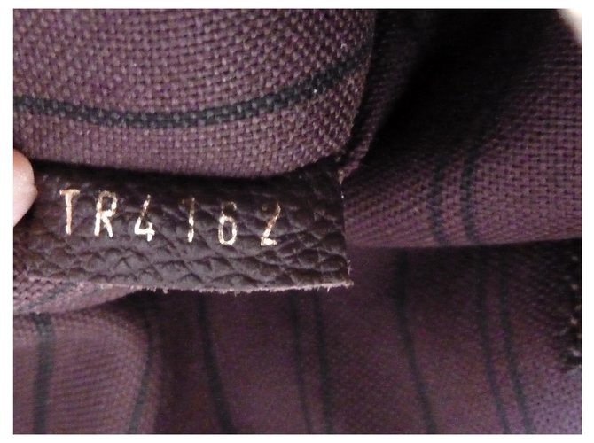 Lumineuse Louis Vuitton Impronta illuminata del monogramma Marrone scuro - vista 9