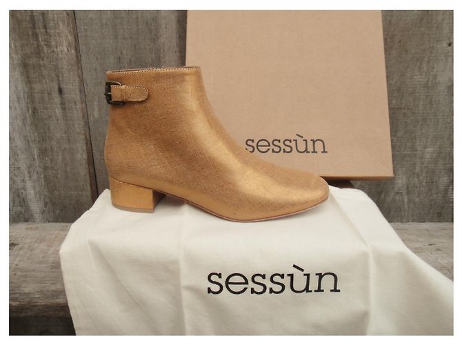 botas Sessun modelo Twiggy, Novo Dourado - vista 3