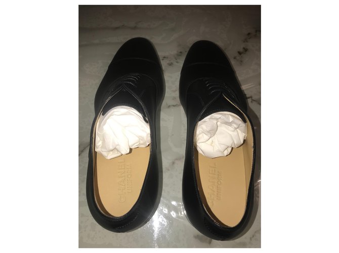 Pelle di Richelieu Chanel Nero - vista 3