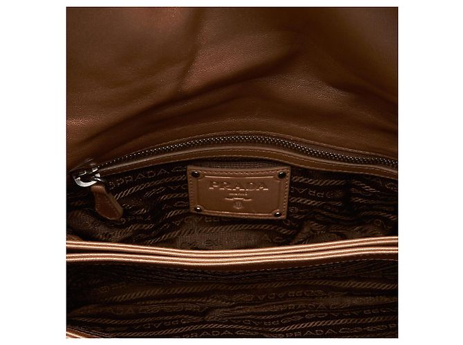 Borsa a tracolla a catena in pelle marrone Prada - vista 5